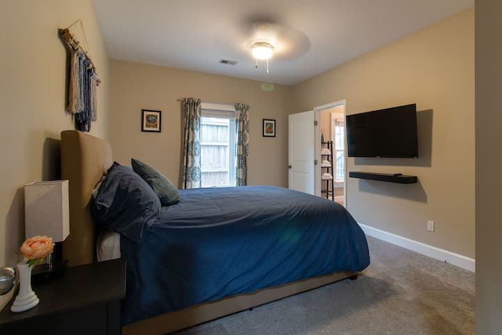 ห้องนอนเตียงควีน