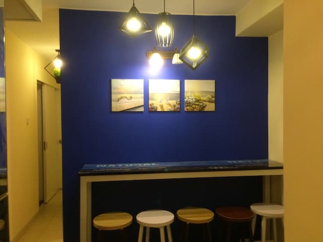 沙田站希爾頓中心男上鋪地鐵5分鐘 Sha Tin 5min to MRT bunk bed Male