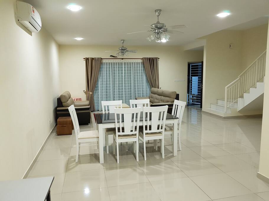 Living / dining area