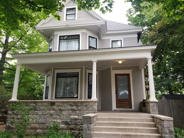 Kingsford Heights Holiday Rentals & Homes Indiana, United States Airbnb