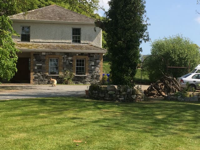 Part of a large country house, Big space for 12 +