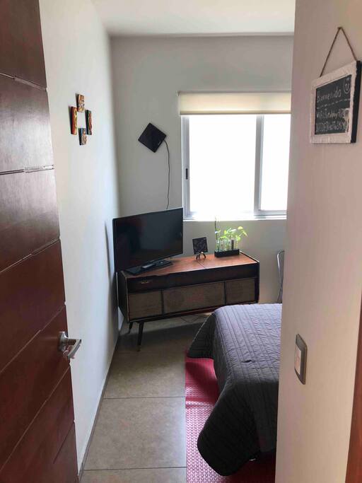 HABITACIÓN PRIVADA 1 (room)