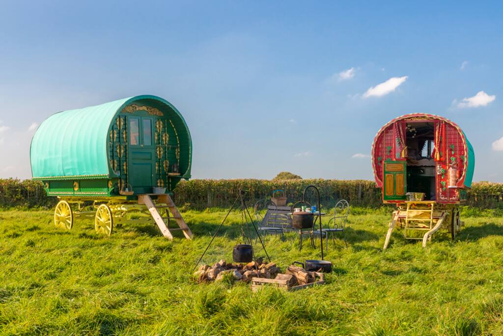 A different listing is available for both wagons.
