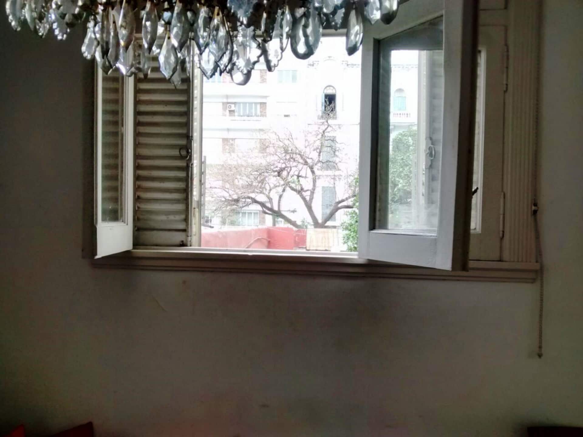 comfortable central apartment in an art deco building