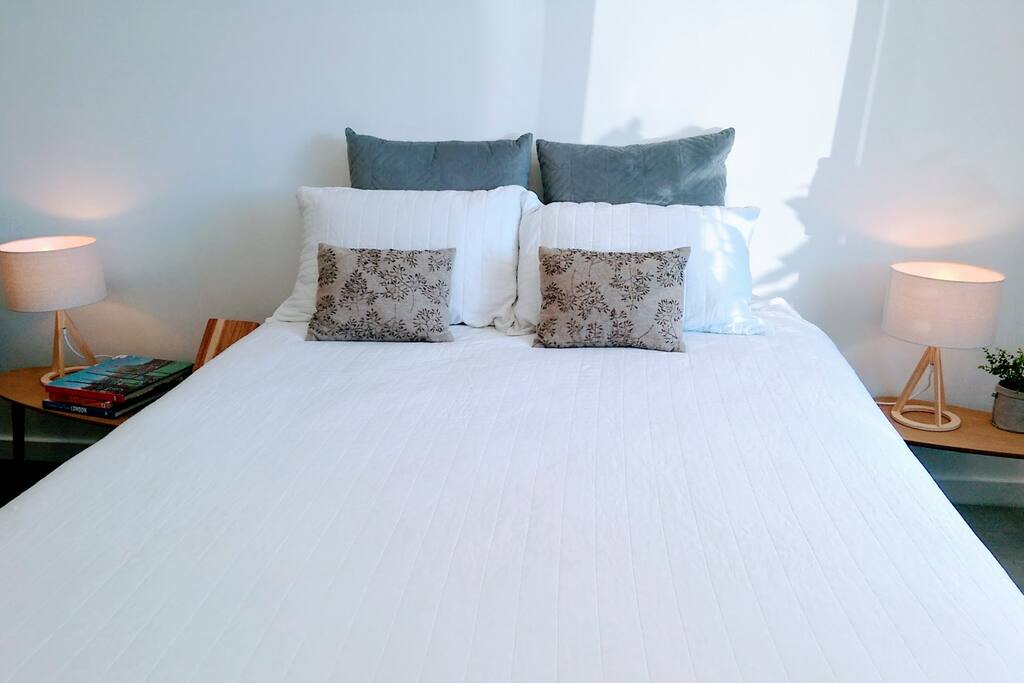 Queen bed