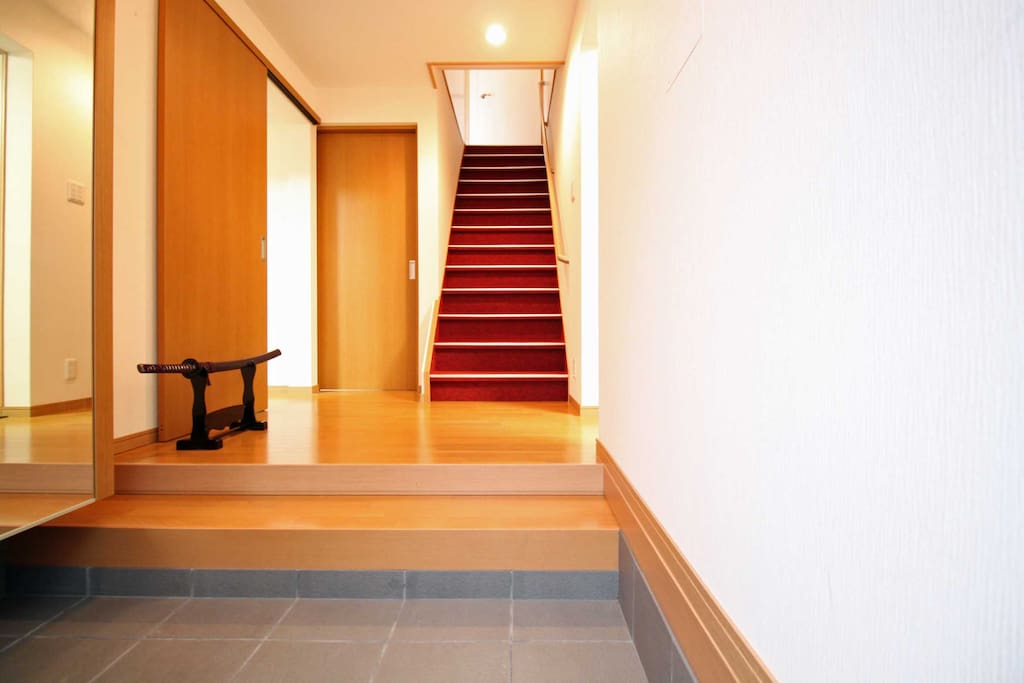 Entrance inside
The following keywords let you easily find the room you want to book. 大阪 難波 USJ 道頓堀 大阪城 心斎橋 梅田 関西空港 京都 神戸 奈良 Namba Osaka USJ Dotombori Osaka Castle Shinsaibashi Umeda Kansai Airport KIX Kyoto Kobe Nara