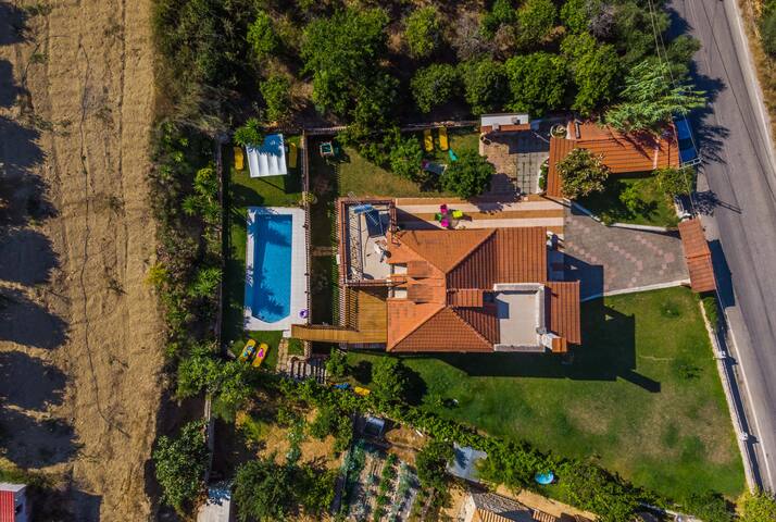 Villa Vicina – In Platanias and 4min by the beach gallery image 4