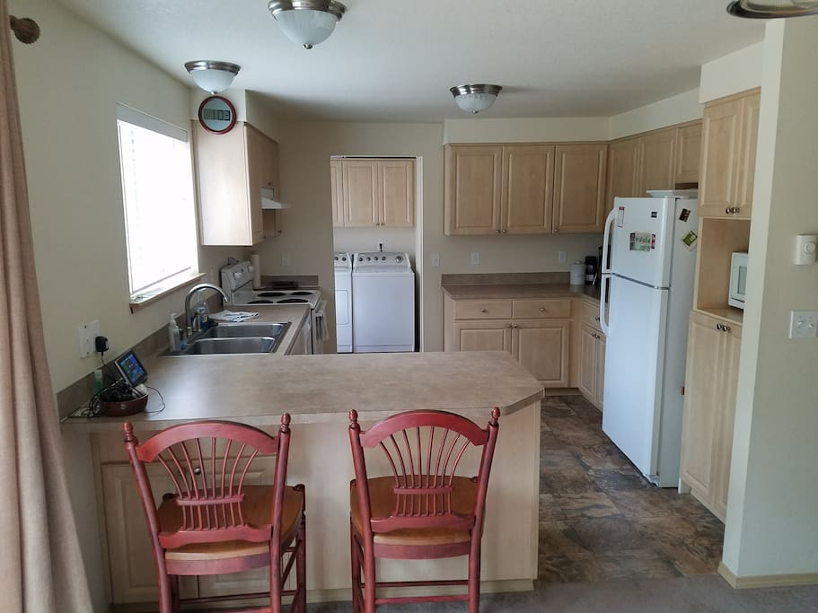 Fully furnished kitchen.