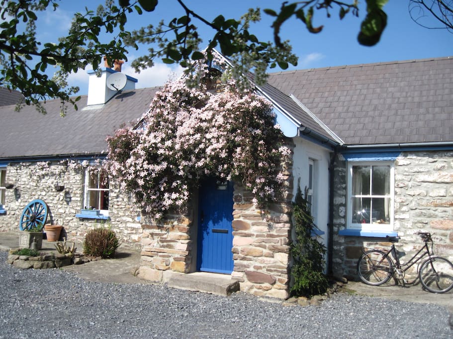 Cosy Stone Cottage,Dingle Peninsula Cabins for Rent in Dingle