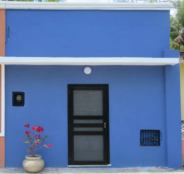 The Casita street view--the house doesn't have a number, but you can't miss it for the blue and the bouganvillea.