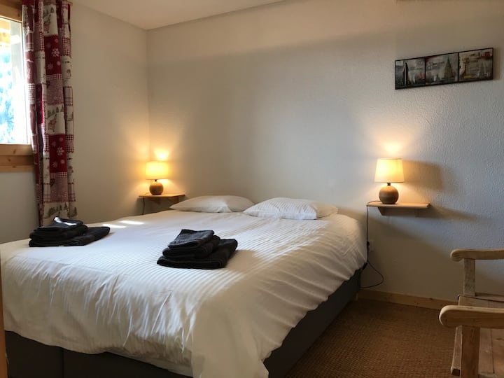 غرفة نوم في الطابق الأرضي 1 - سرير بحجم كبير