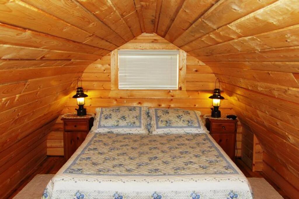 Loft Pine Lodge