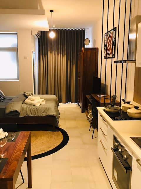 Studio 116 Level Square