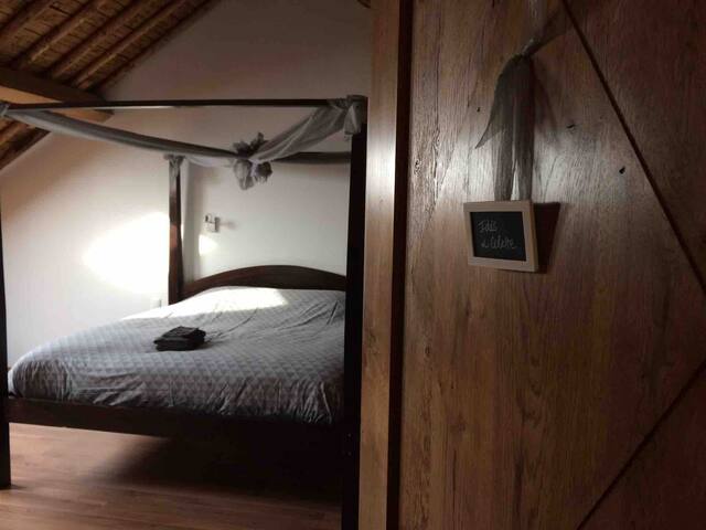 Room up to 4 people