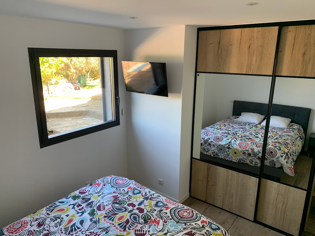 the master bedroom with sea view 