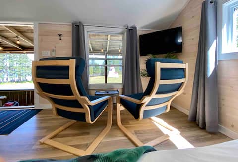 Popular Airbnb listing: Sea-Esta Cottage @ the beach with Lighthouse View in Three Rivers