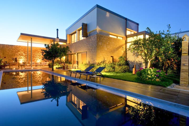 Luxury 3 Villas With Heated pools-Up to 21 guest