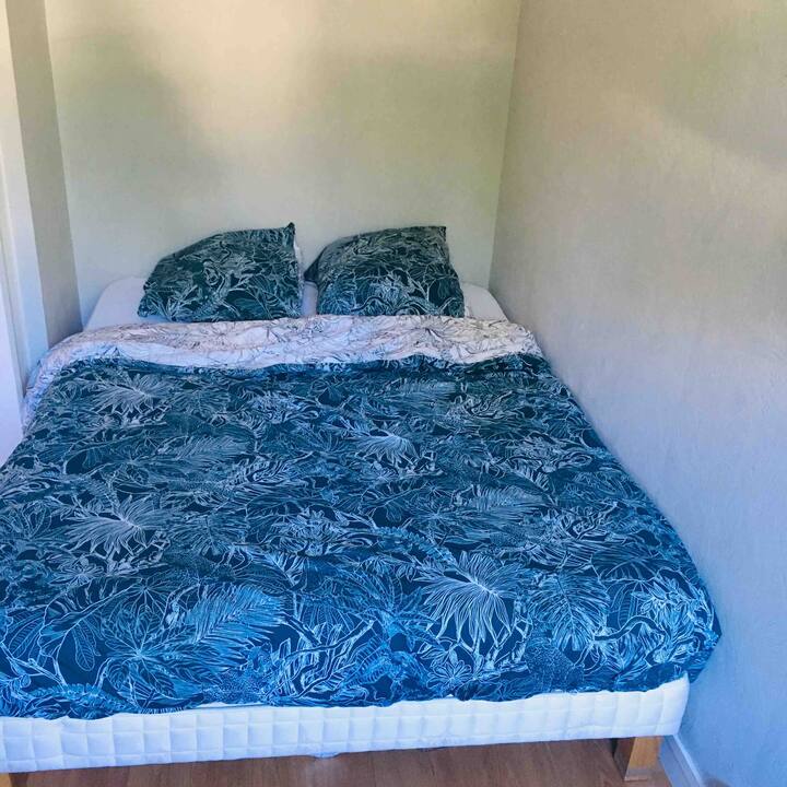 Dhomë gjumi 2