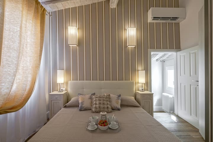 位于二楼的第三间卧室