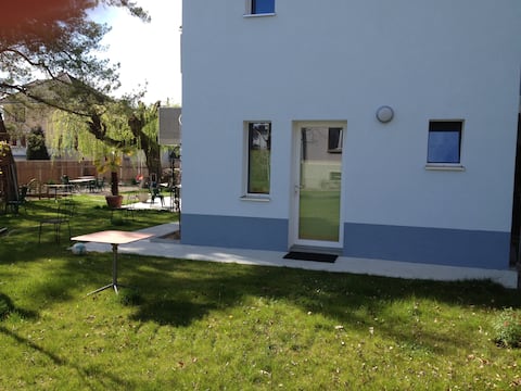 Nice studio with a garden