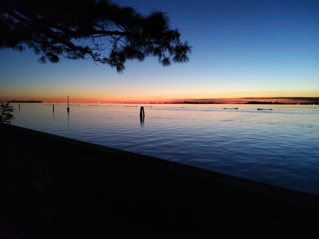 Imbarcazione in laguna con uno splendido panorama gallery image 5