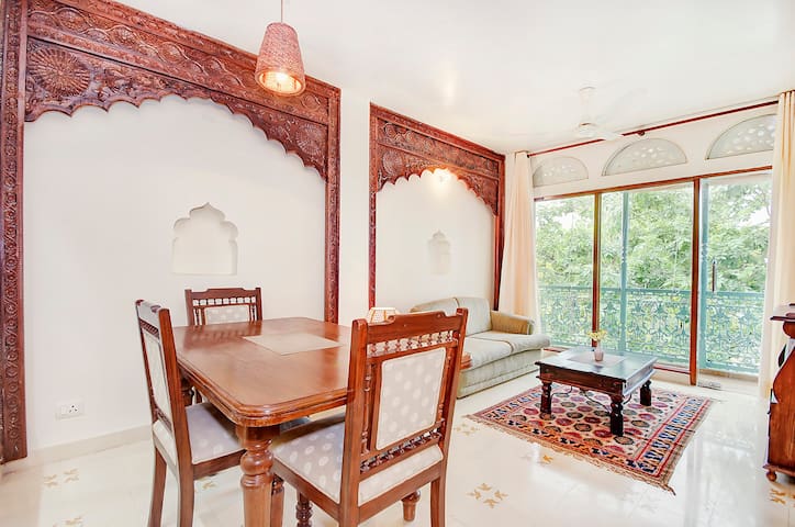 Heritage Apt 2@ Hauz Khas Village