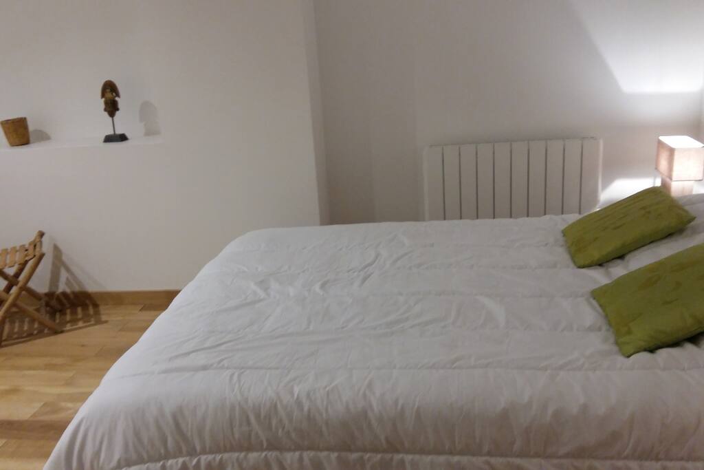 Chambre lit 140