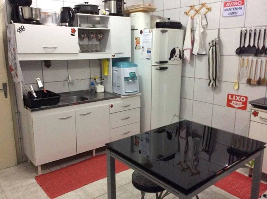 Cozinha disponível para uso