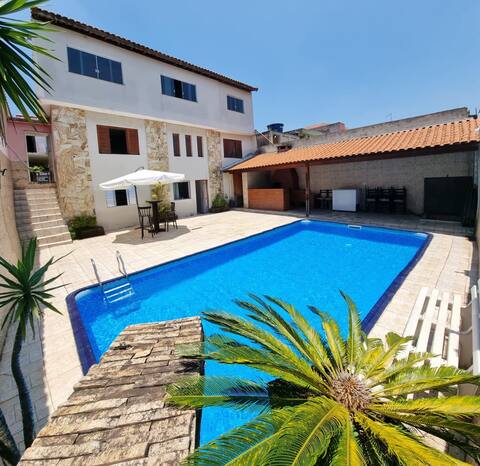exclusive house with pool and leisure
