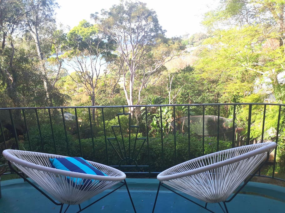 Breakfast in the sun overlooking Chinaman's beach