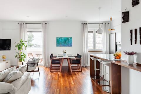 Popular Airbnb listing: High End Azimut Apartment in City Center with View in Grad Split