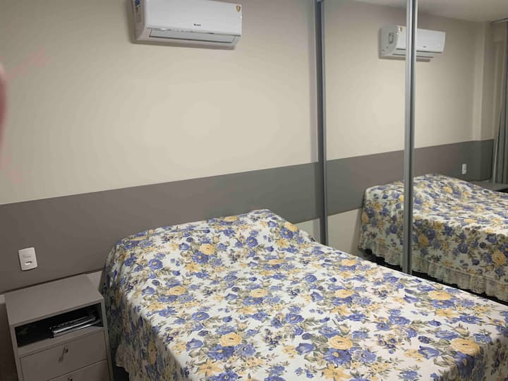 Двойно легло с допълнително легло 