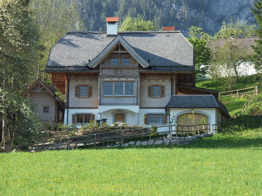 Herzlich Willkommen im Wildrosenhaus zum Gleinkersee!