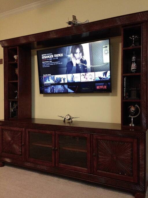 Large Smart TV, Cable, Netflix, and Amazon Prime Video included