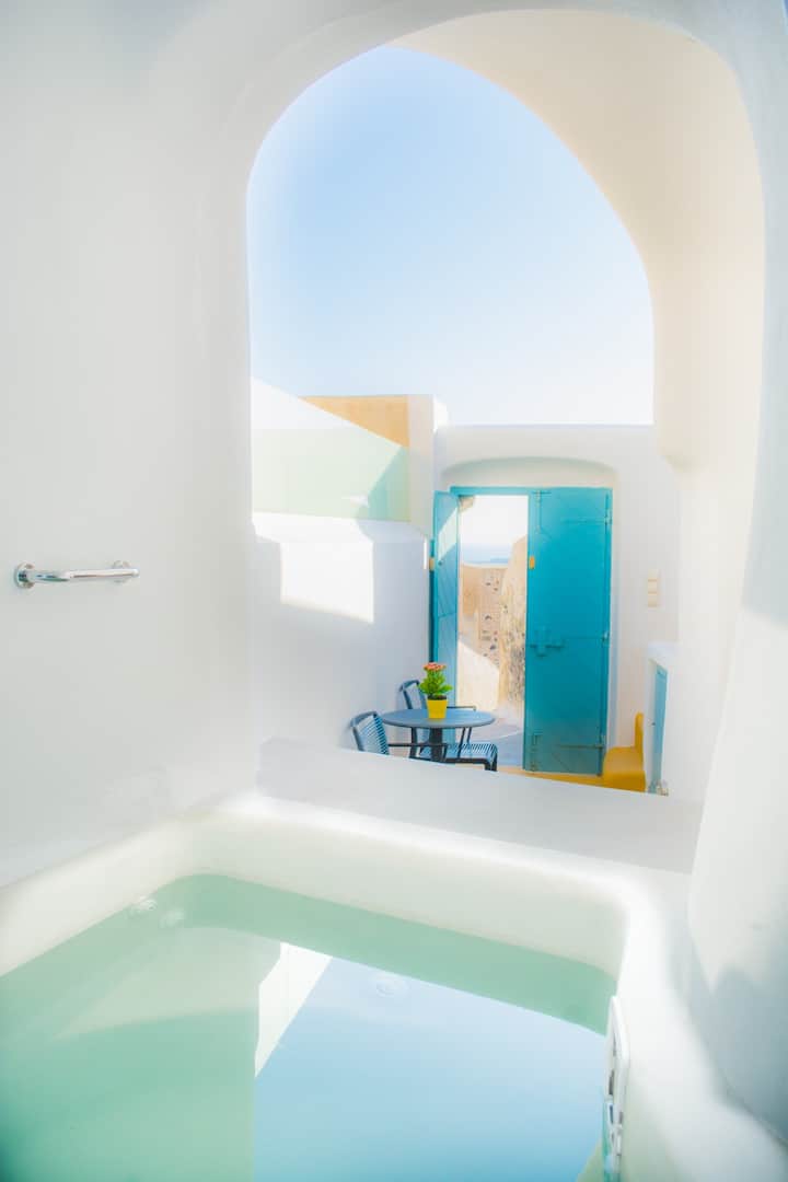 Calliope's Villa with jacuzzi