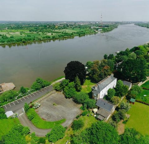 Charming Gîte on the banks of the Loire