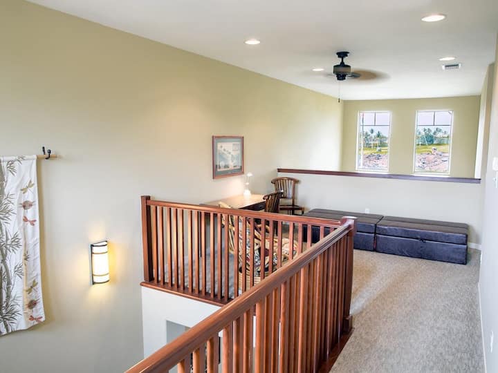 شقة علوية مع عثمانين توأمين يفتحان من الإسفنج المرن 