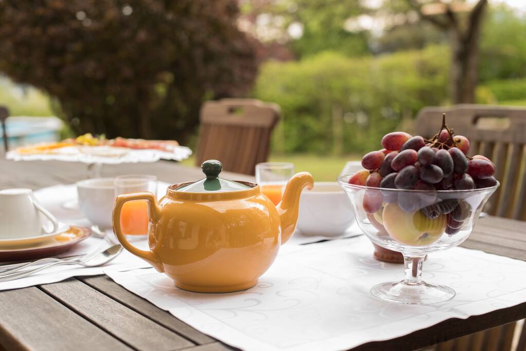 Colazione in giardino