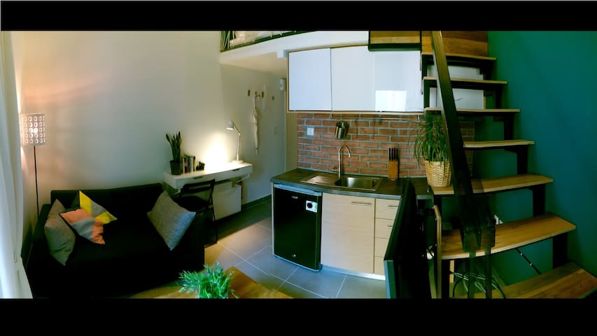 Super Stylish Central Studio