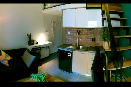 Super Stylish Central Studio