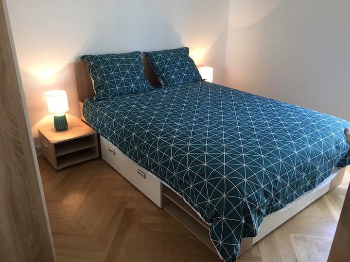 غرفة نوم للبالغين