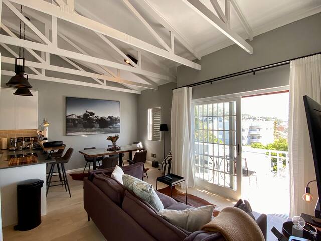 Luxury APT, Views, AC, Wifi, DSTV, No LoadShedding