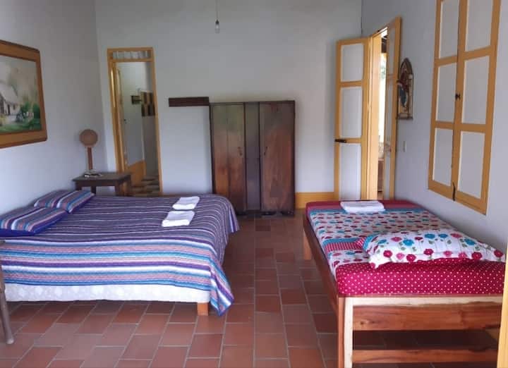 Chumba #4  na kitanda cha ziada