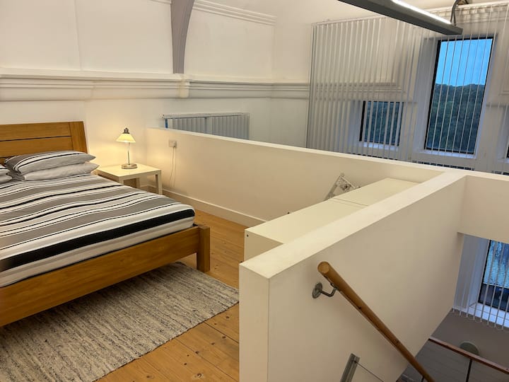Schlafzimmer 1