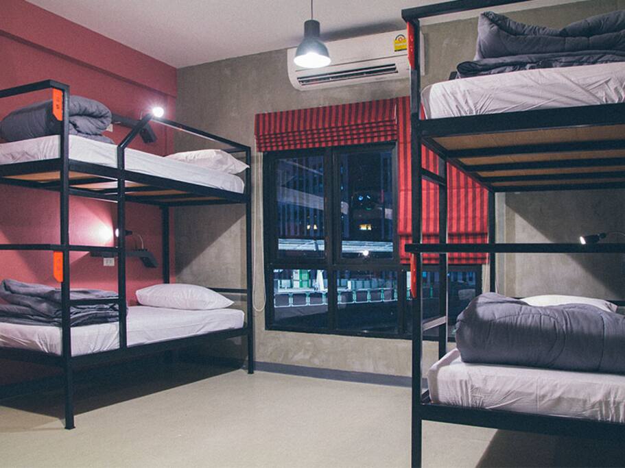 8 bunk bed for 8 persons