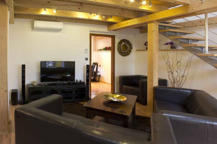 Grand Luxury Attic Olivova II – Wenceslas Square gallery image 4