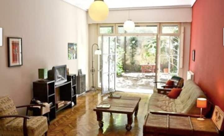 Apartamento de 1 quarto em Villa Crespo com jardim privativo