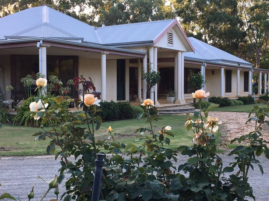 Peaceful Country Retreat Bungalows for Rent in Darling Downs, Western