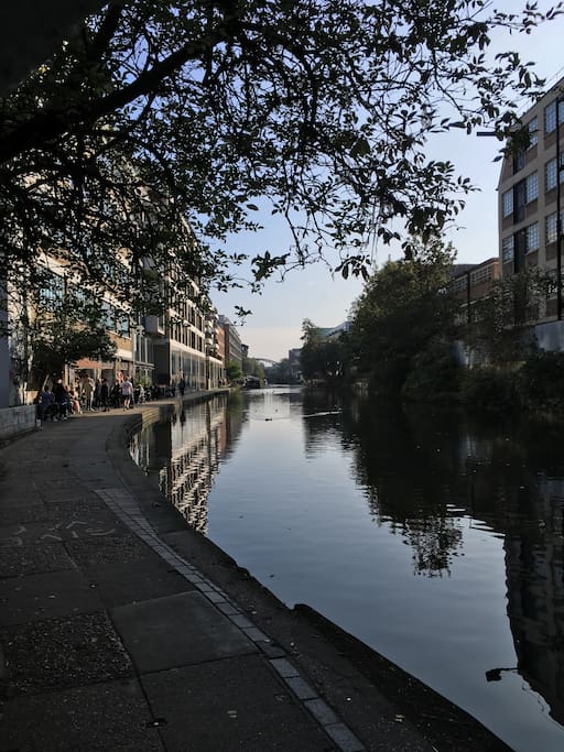 The canal is only a 5 min walk away