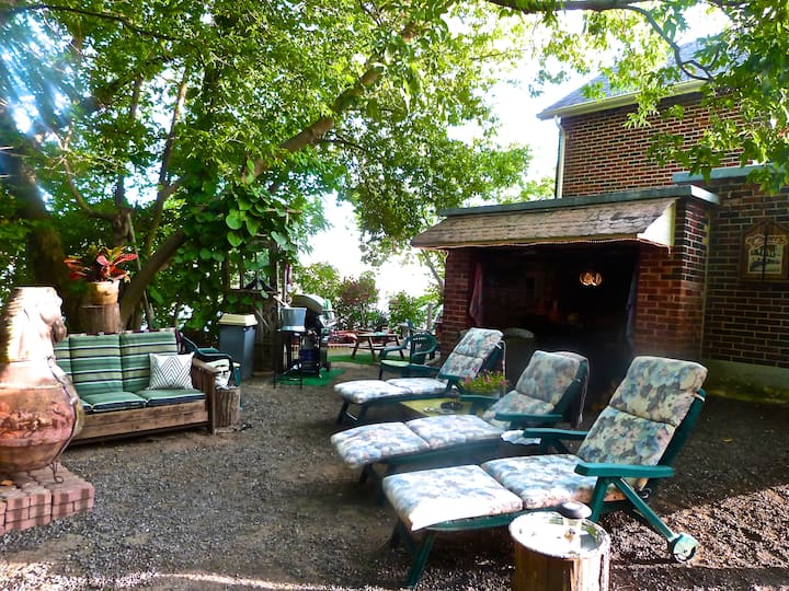 7 Best Airbnb Vacation Rentals In Campbellford, Canada Updated 2024